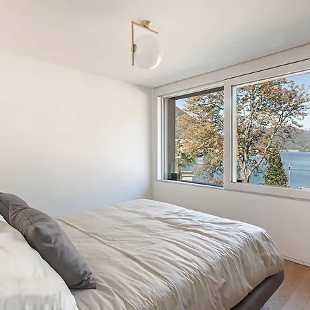 Villa Lakefront *
